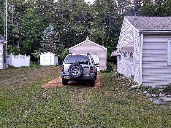 1 CAR GARAGE