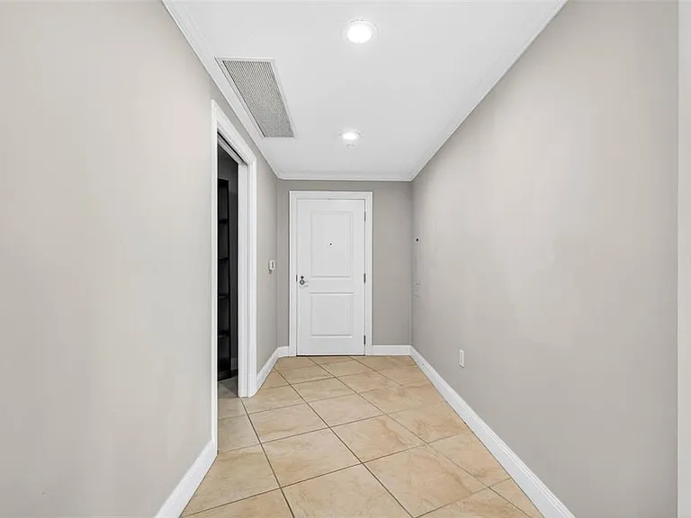 450 Knights Run Ave #505 — Photo 24