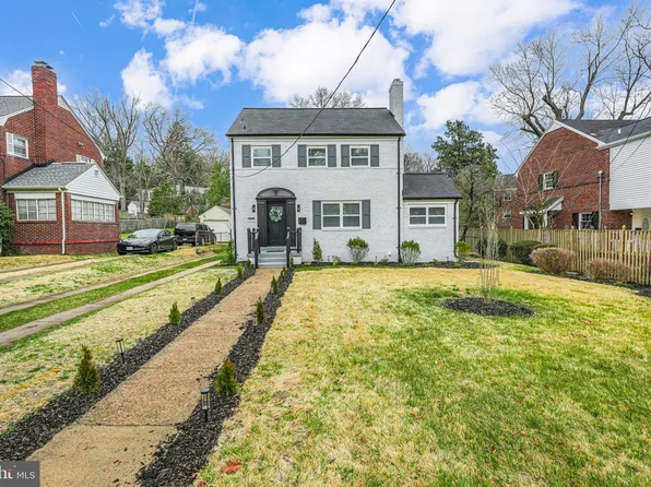 2815 S Arlington Ridge Rd, Arlington, VA 22202