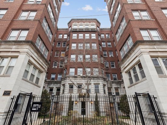 1040 W Balmoral Ave APT 4B, Chicago, IL 60640