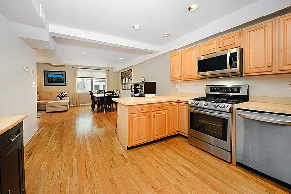 Sold by Hudson Place Realty | media 4