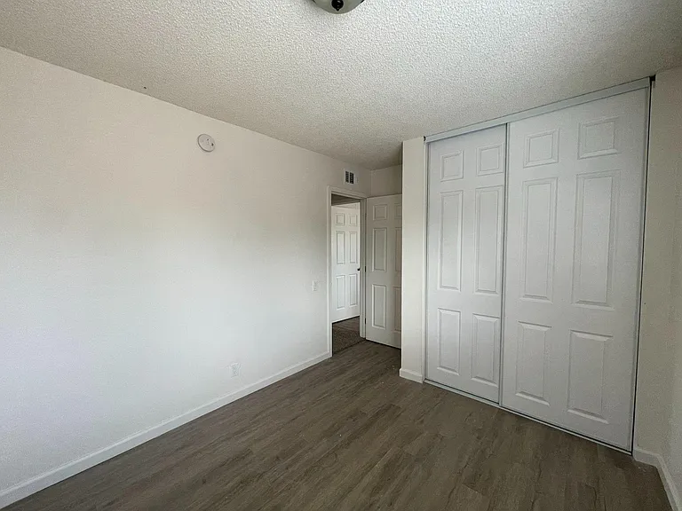 Last bedroom upstairs (bedroom 4)