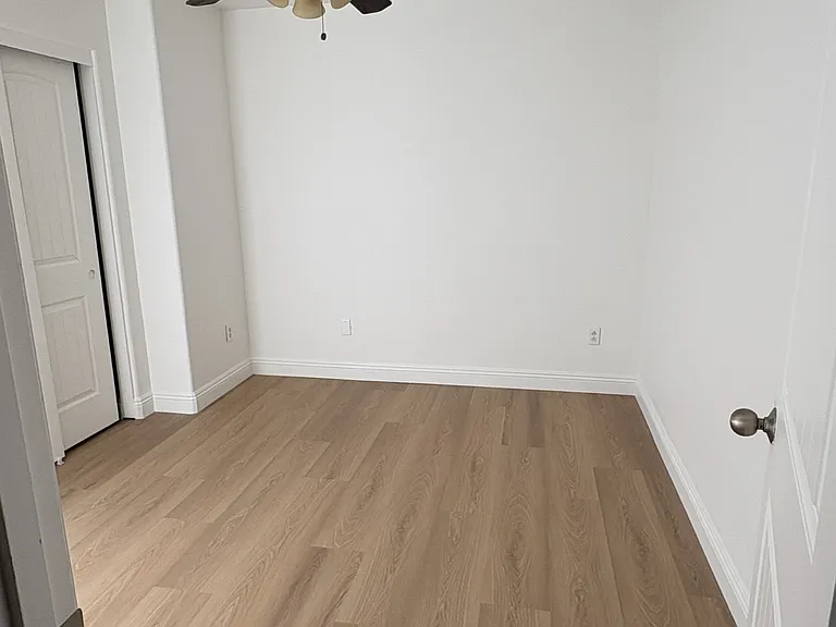 5697 Sentry Palm Ct — Photo 14