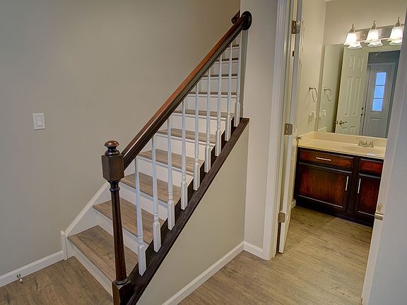 Foyer / Bathroom
