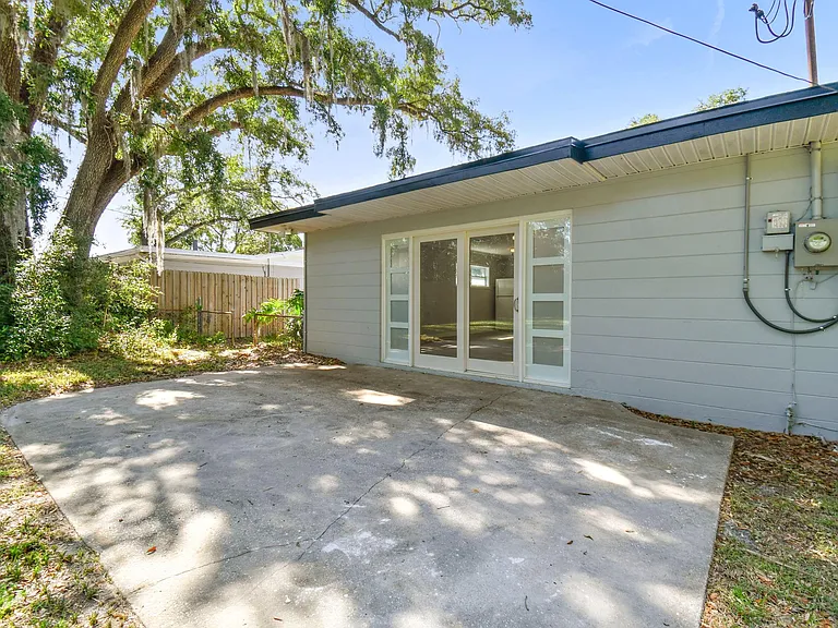 535 W Palmeden Dr — Photo 36