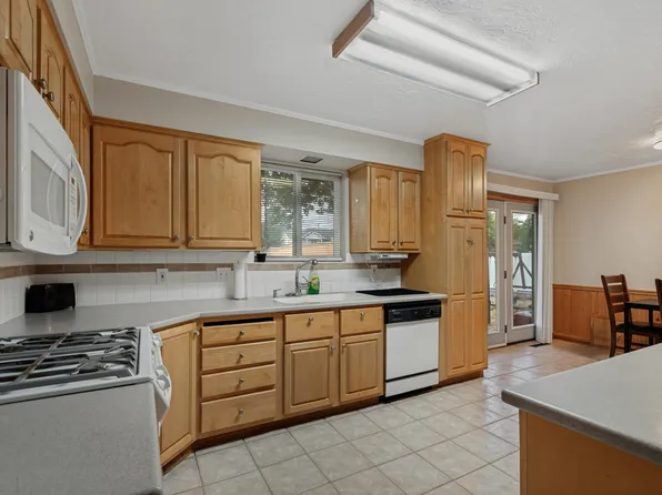 927 E 5650 S, Murray, UT 84121