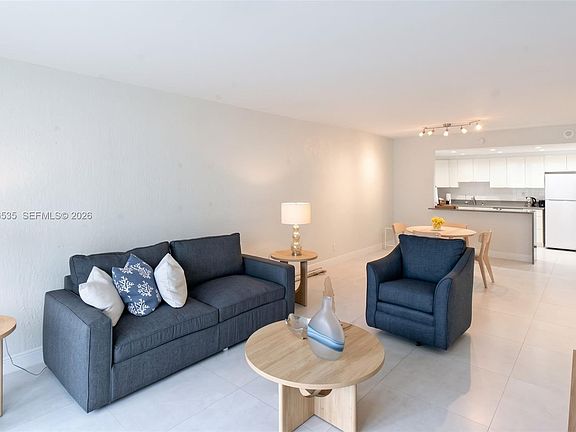 3rd image of 19390 Collins Ave APT 706