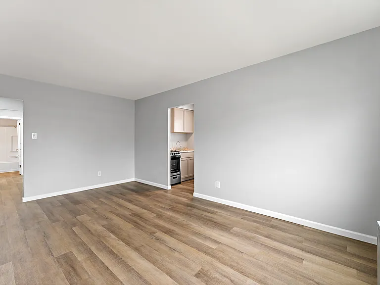 315 N Washington St #5 — Photo 6