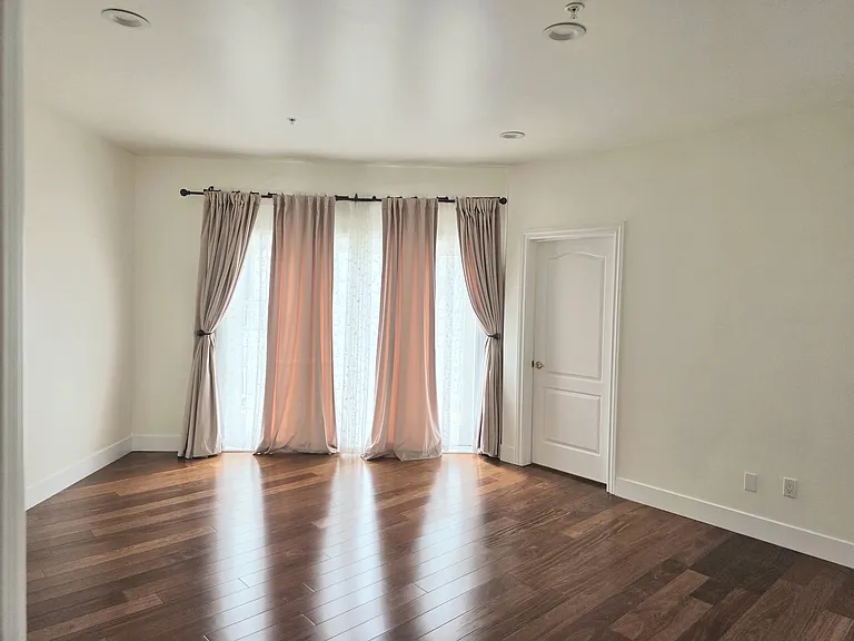 10772 Massachusetts Ave #200 — Photo 9