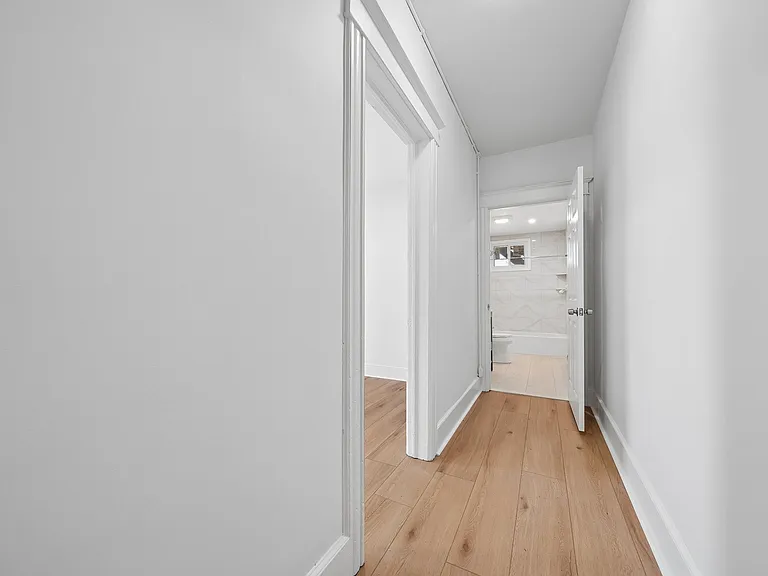 41 Southfield Ave #2L — Photo 3