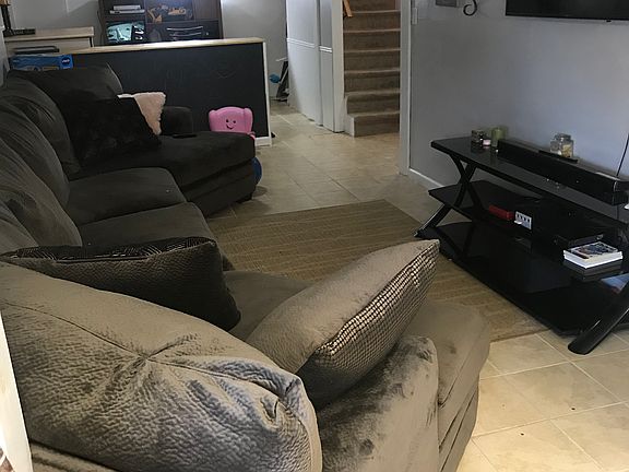 3rd image of 135 Robert Dr