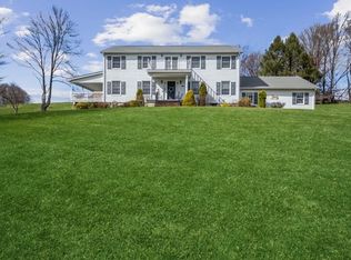 30-32 Cobblestone Rd, Wappingers Falls, NY 12590