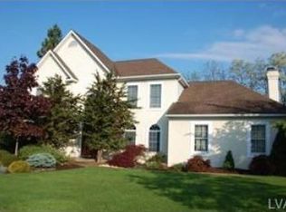4525 Devonshire Dr, Center Valley, PA 18034