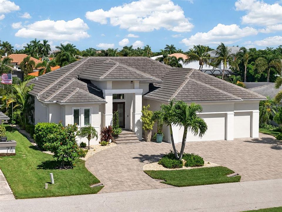 1st image of 76 HIBISCUS DRIVE