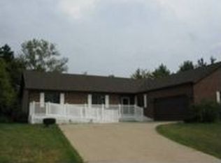 760 Mary Ann St, Woodstock, IL 60098