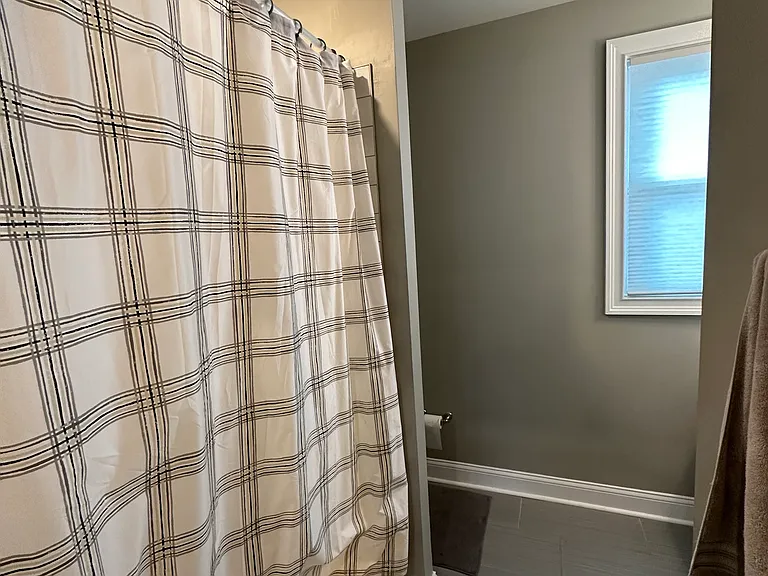 1808 Williams Ave #2 — Photo 9