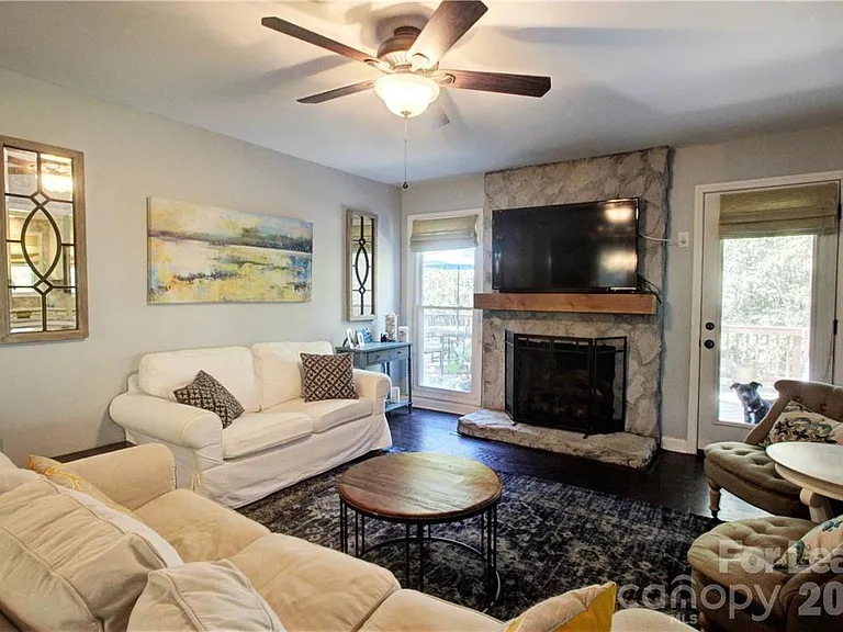 3806 Bridgewood Ln — Photo 15