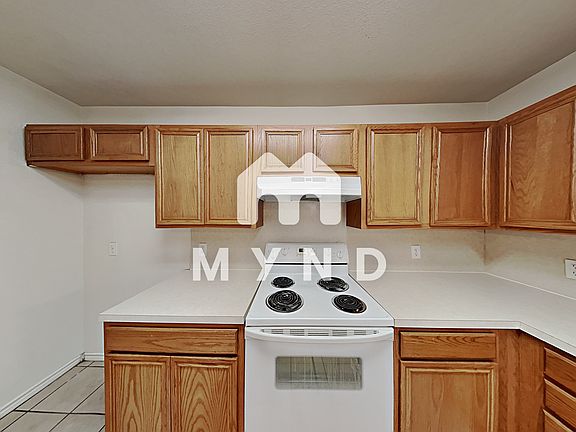 5th image of 806 N Belmont Ave APT B