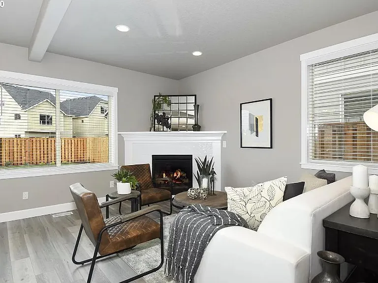 8067 NE Sabo St — Photo 5