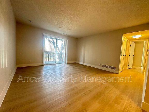 5th image of 535 W Saunders Ave Unit 6