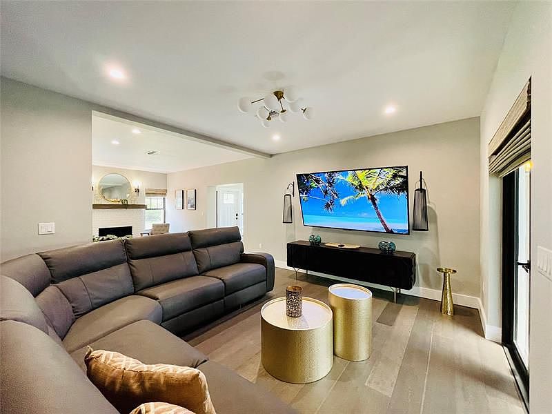 1st image of 734 W Las Olas Blvd