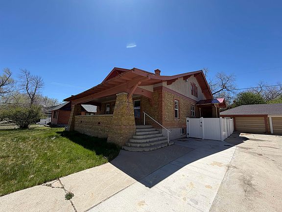 3rd image of 207 N 7th St