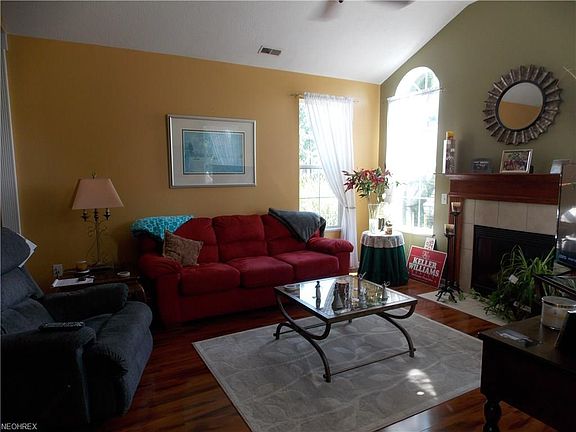 3rd image of 5221 Redford Dr
