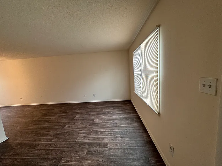 Woodstream Farms Apartments — Photo 14