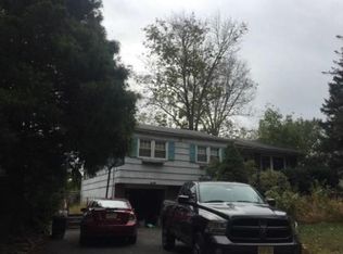 167 Lakeshore Dr, Oakland, NJ 07436