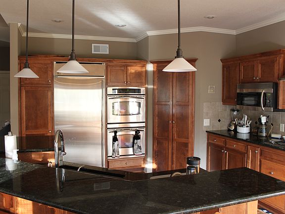 3rd image of 1529 NE Woodland Shores Ter