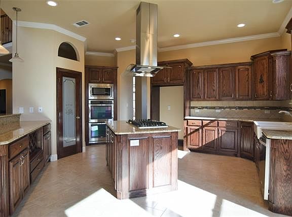 5th image of 449 Plantation Dr