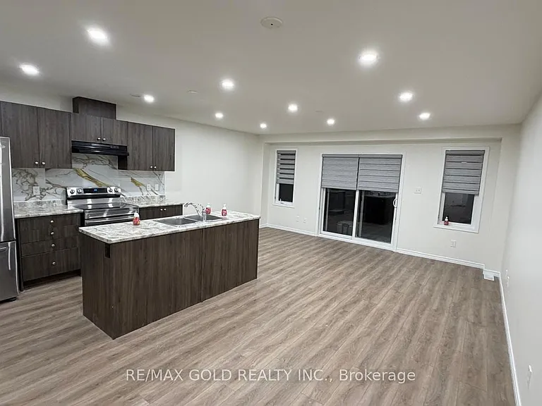 5 Mill St W — Photo 9
