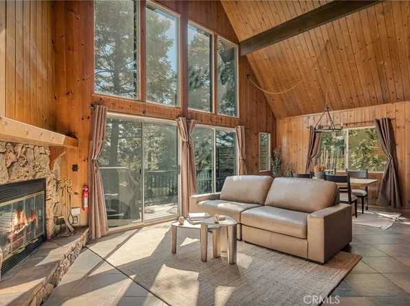 279 Old Toll Rd, Lake Arrowhead, CA 92352