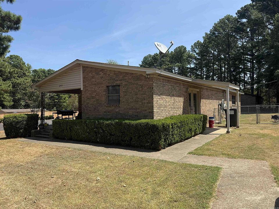 1st image of 2405 Sharon Rd