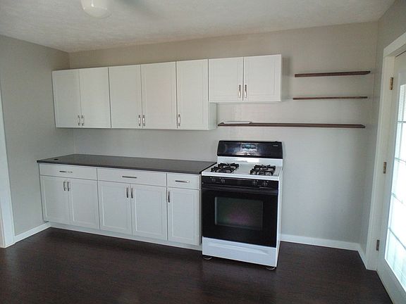 3rd image of 850 4th St