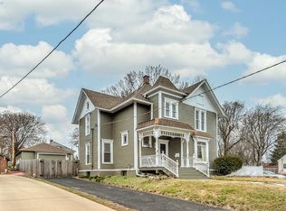 702 S Liberty St, Elgin, IL 60120