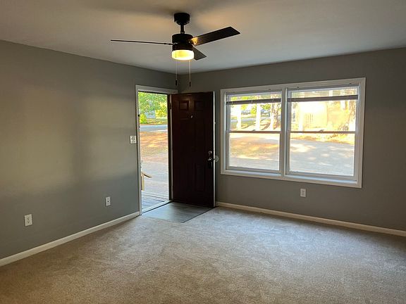 3rd image of 216 Mark Twain Cir #2B-2Ba-1000Sqft