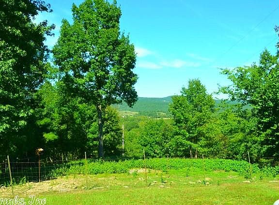 5th image of 153 Sunshine Dr