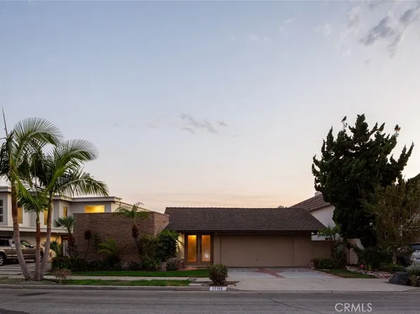 17109 Edgewater Ln, Huntington Beach, CA 92649