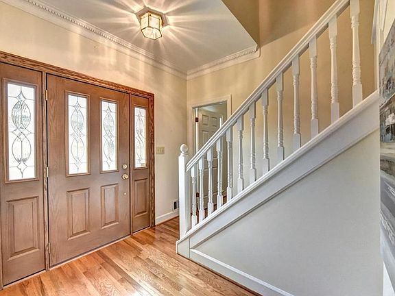 3rd image of 760 Candler Ct