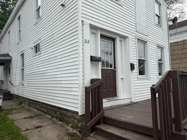 312 Utica St APT 2, Fulton, NY 13069
