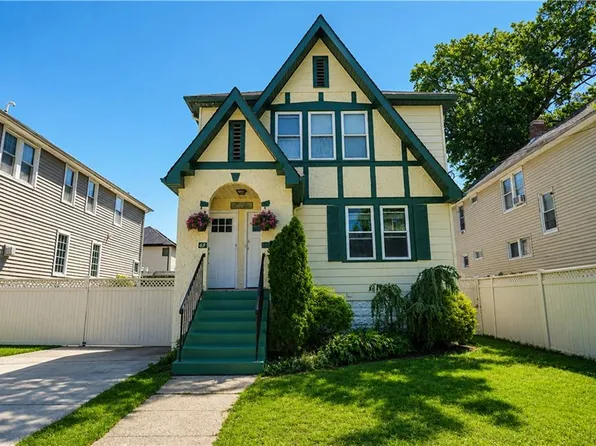 69 Chelsea St, Staten Island, NY 10307