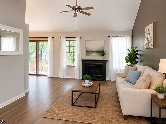 2nd image of 46 Duck Hawk Ct