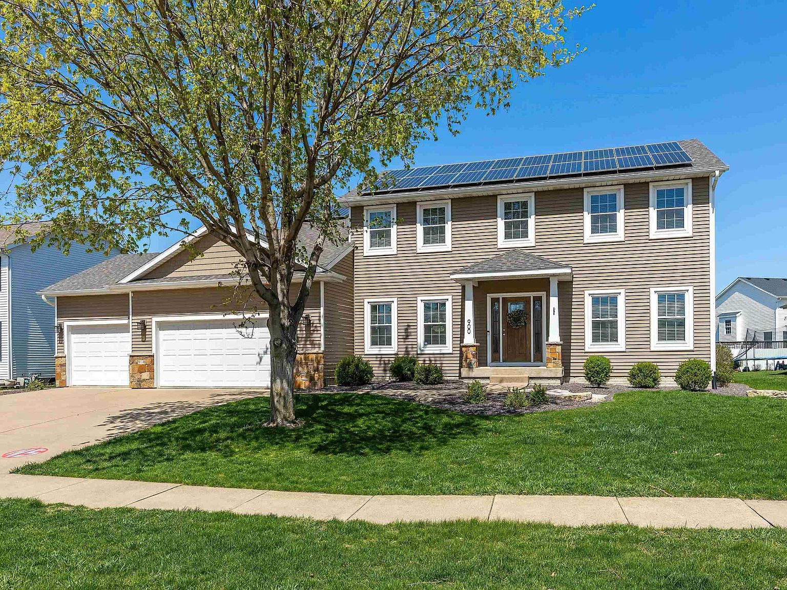 900 W Price St, Eldridge, IA 52748 Zillow