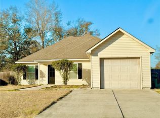 18049 Bass Lake Trl, Ponchatoula, LA 70454