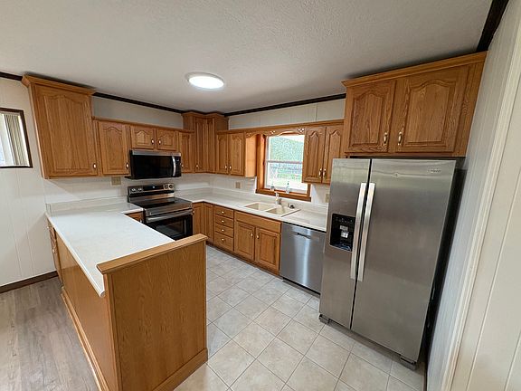 2nd image of 130 SW 69th St
