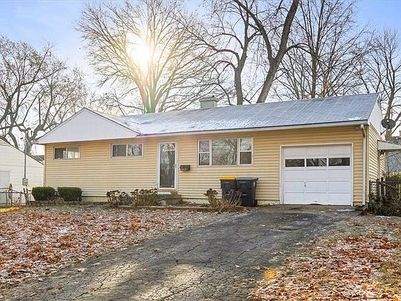 3rd image of 8601 E 114th Ter