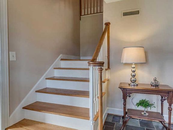 3rd image of 3135 Sedgewick Dr