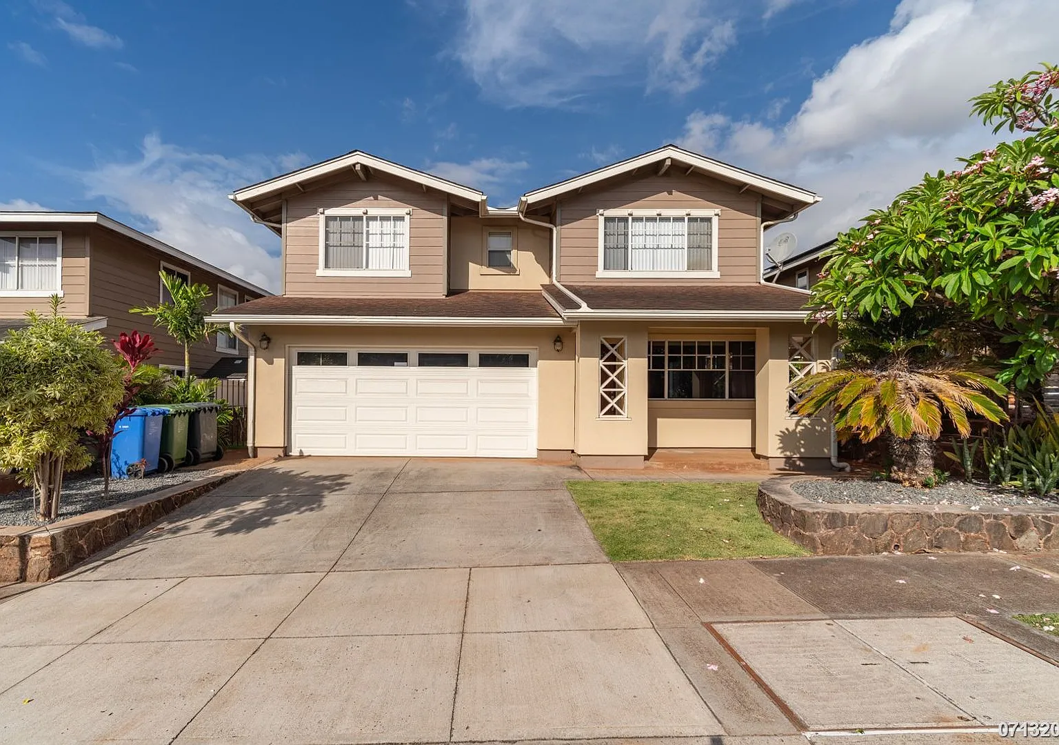 4-bd/2.5-ba Beautifully Upgraded Residence in Waikele — Photo 1