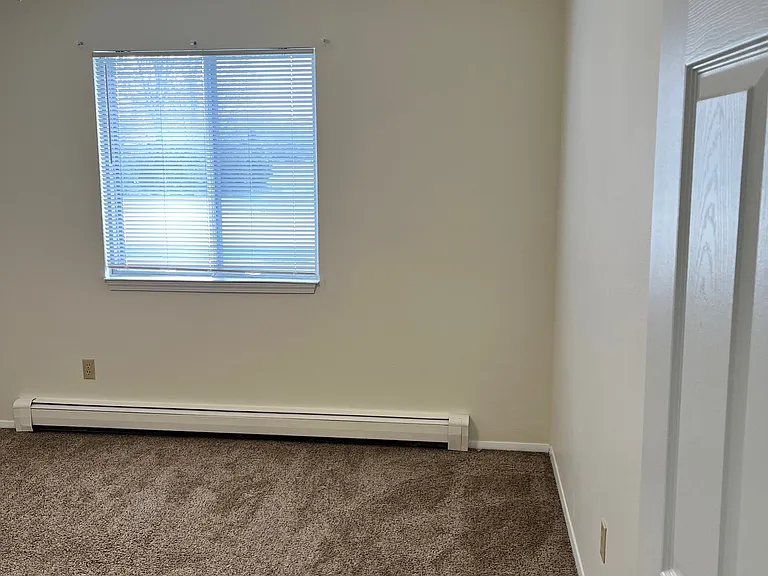 650 E Lincoln Ave — Photo 15